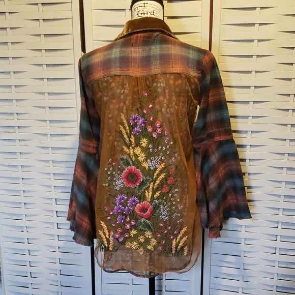 Brown Floral Knit Vest - Picture 7 of 12